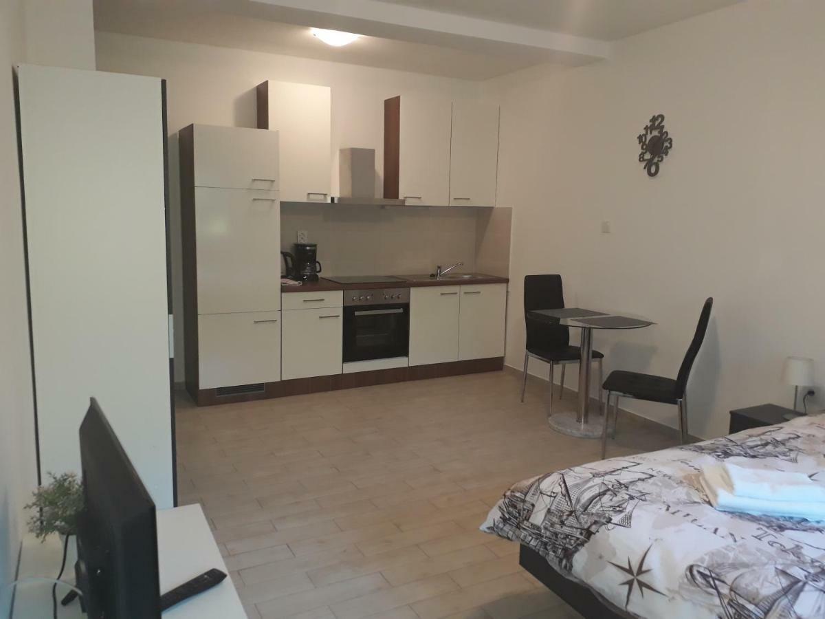 Apartments Lucija Senj  Luaran gambar